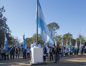Promesa de lealtad a la Bandera Nacional en Río Tercero