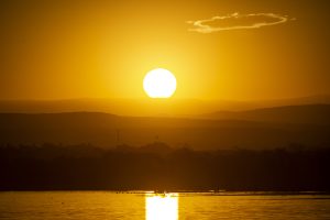 Cae el sol en el Lago Piedras Moras