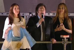 Habló Milei para “los argentinos de bien”, lo presentó su hermana quien habló por primera vez en público