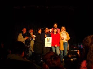 El Panal Galpón Cultural recibió su placa distintiva, un paso más para su expansión a sala de teatro.